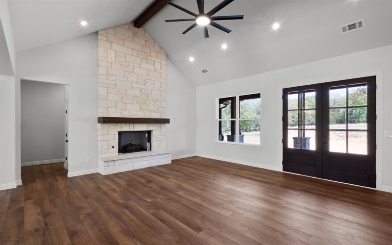 109 Post Oak Cove, Sunset, TX 76270, 3 Bedrooms Bedrooms, ,2 BathroomsBathrooms,Residential,For Sale,109 Post Oak Cove,20900656