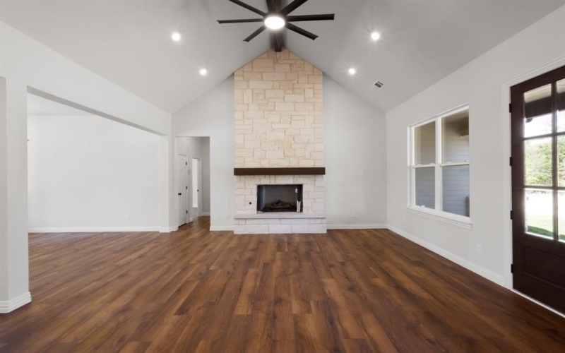 109 Post Oak Cove, Sunset, TX 76270, 3 Bedrooms Bedrooms, ,2 BathroomsBathrooms,Residential,For Sale,109 Post Oak Cove,20900656