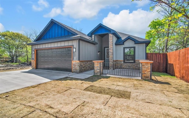 507 W Spruce Street, Whitewright, TX 75491, 3 Bedrooms Bedrooms, ,2 BathroomsBathrooms,Residential,For Sale,507 W Spruce Street,20900788