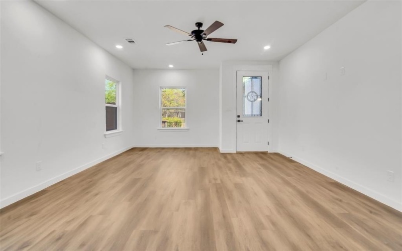 507 W Spruce Street, Whitewright, TX 75491, 3 Bedrooms Bedrooms, ,2 BathroomsBathrooms,Residential,For Sale,507 W Spruce Street,20900788