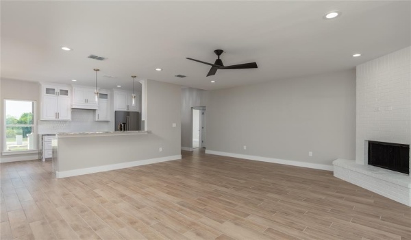 130 Denton Heights Lane, Weatherford, TX 76085, 3 Bedrooms Bedrooms, ,2 BathroomsBathrooms,Residential,For Sale,130 Denton Heights Lane,20901022