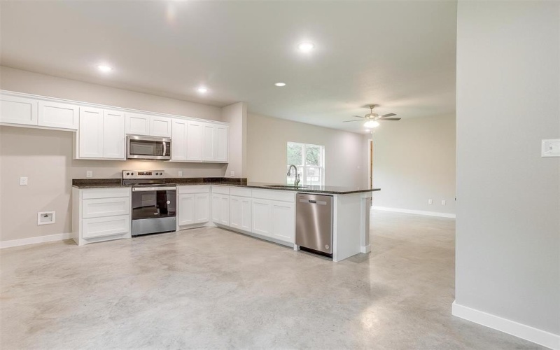 404 Evans Street, Cleburne, TX 76031, 3 Bedrooms Bedrooms, ,2 BathroomsBathrooms,Residential,For Sale,404 Evans Street,20901120