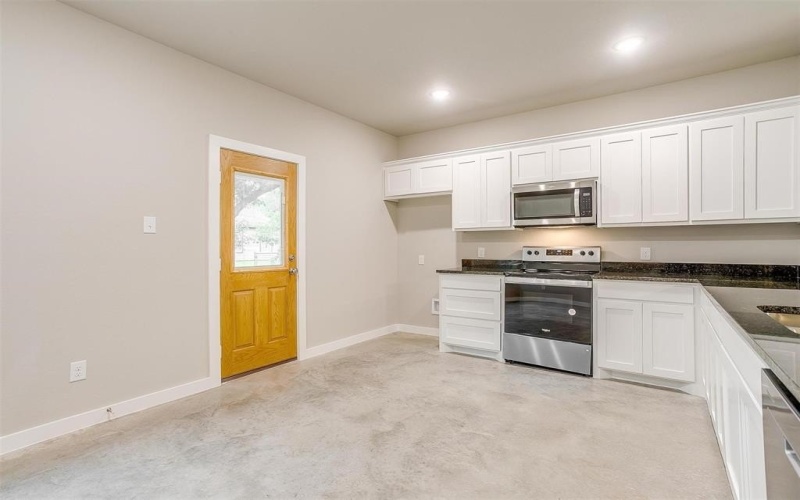404 Evans Street, Cleburne, TX 76031, 3 Bedrooms Bedrooms, ,2 BathroomsBathrooms,Residential,For Sale,404 Evans Street,20901120