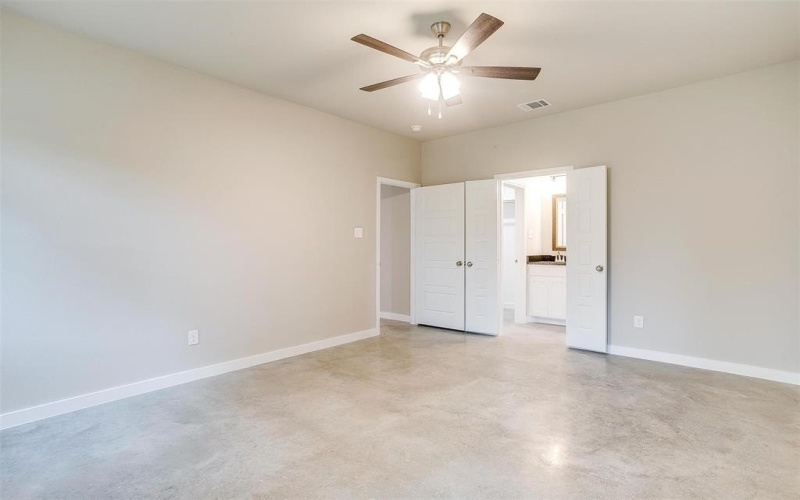 404 Evans Street, Cleburne, TX 76031, 3 Bedrooms Bedrooms, ,2 BathroomsBathrooms,Residential,For Sale,404 Evans Street,20901120