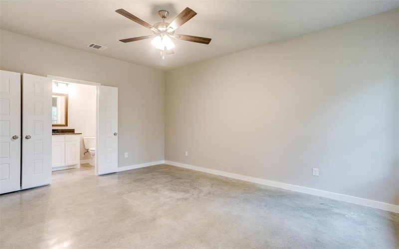 404 Evans Street, Cleburne, TX 76031, 3 Bedrooms Bedrooms, ,2 BathroomsBathrooms,Residential,For Sale,404 Evans Street,20901120