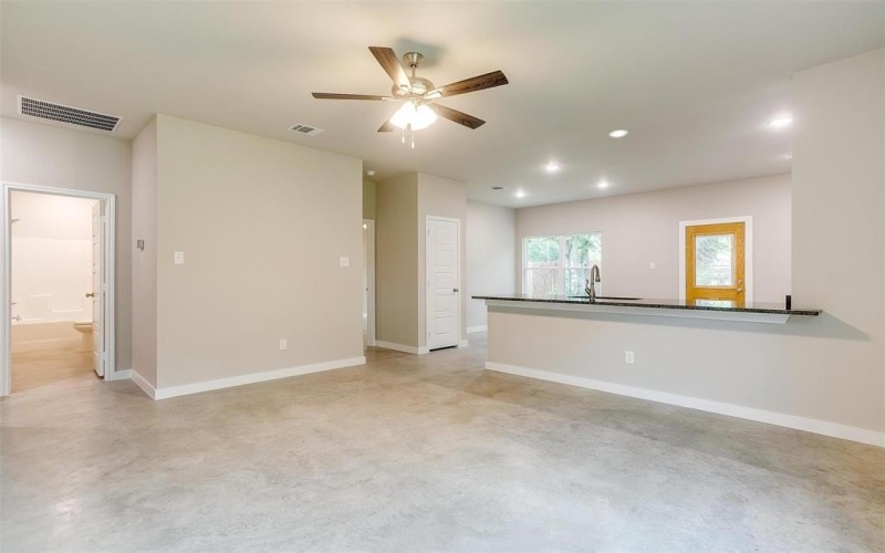 404 Evans Street, Cleburne, TX 76031, 3 Bedrooms Bedrooms, ,2 BathroomsBathrooms,Residential,For Sale,404 Evans Street,20901120