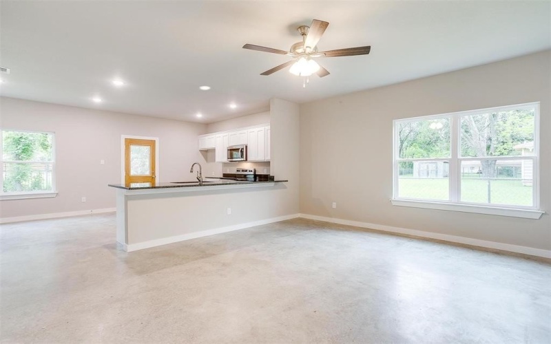 404 Evans Street, Cleburne, TX 76031, 3 Bedrooms Bedrooms, ,2 BathroomsBathrooms,Residential,For Sale,404 Evans Street,20901120