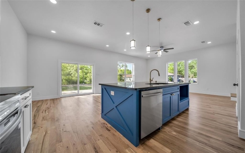 917 Armstrong Road, Seagoville, TX 75159, 4 Bedrooms Bedrooms, ,2 BathroomsBathrooms,Residential,For Sale,917 Armstrong Road,20901173