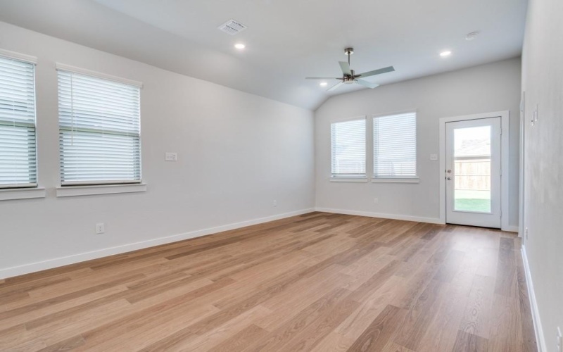 3818 White Rock Drive, Farmersville, TX 75442, 3 Bedrooms Bedrooms, ,2 BathroomsBathrooms,Residential Lease,For Rent,3818 White Rock Drive,20901313