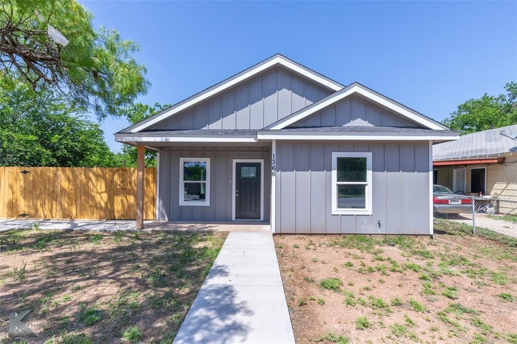 1366 Chestnut Street, Abilene, TX 79602, 4 Habitaciones Habitaciones , ,2 BañosBaños,Residential,En Venta,1366 Chestnut Street,20901452