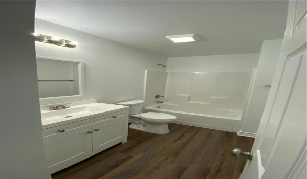416 E Elm Street, Denison, TX 75021, 4 Bedrooms Bedrooms, ,2 BathroomsBathrooms,Residential Lease,For Rent,416 E Elm Street,20901520