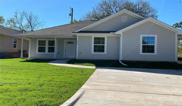416 E Elm Street, Denison, TX 75021, 4 Bedrooms Bedrooms, ,2 BathroomsBathrooms,Residential Lease,For Rent,416 E Elm Street,20901520