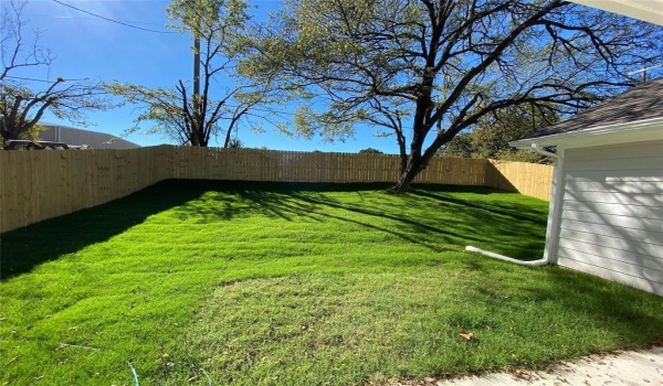 416 E Elm Street, Denison, TX 75021, 4 Bedrooms Bedrooms, ,2 BathroomsBathrooms,Residential Lease,For Rent,416 E Elm Street,20901520