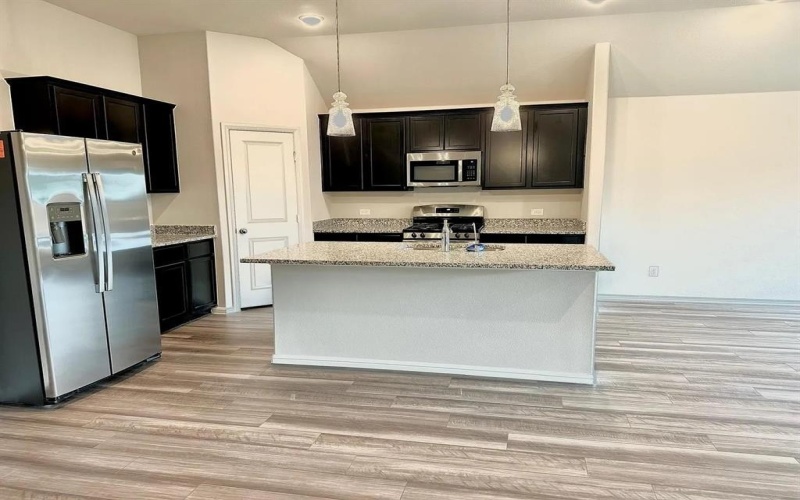 13136 Yellowstone Way, Providence Village, TX 76227, 4 Bedrooms Bedrooms, ,2 BathroomsBathrooms,Residential Lease,For Rent,13136 Yellowstone Way,20901665