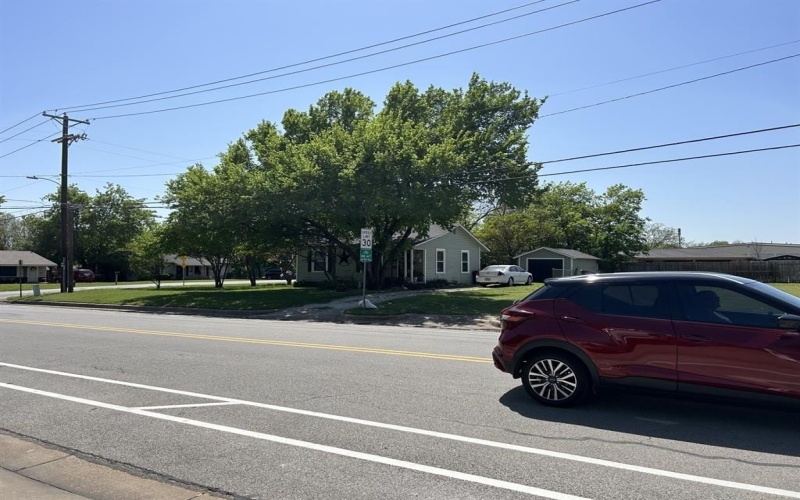 212 S Warren Street, Burleson, TX 76028, ,Commercial Sale,For Sale,212 S Warren Street,20901715