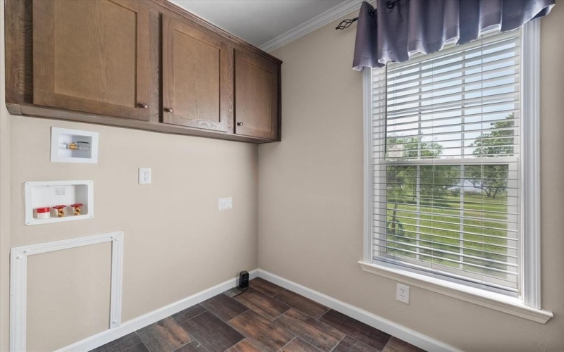 1524 SE County Road 3135, Corsicana, TX 75109, 4 Bedrooms Bedrooms, ,2 BathroomsBathrooms,Residential,For Sale,1524 SE County Road 3135,20901745