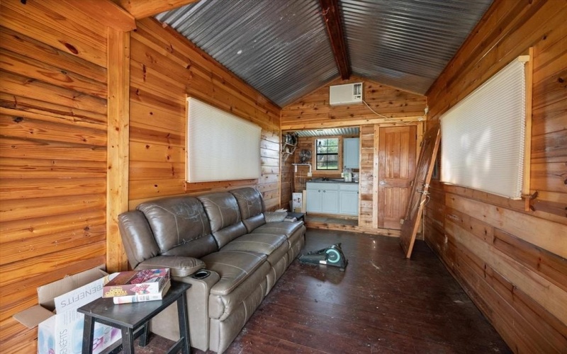 1524 SE County Road 3135, Corsicana, TX 75109, 4 Bedrooms Bedrooms, ,2 BathroomsBathrooms,Residential,For Sale,1524 SE County Road 3135,20901745