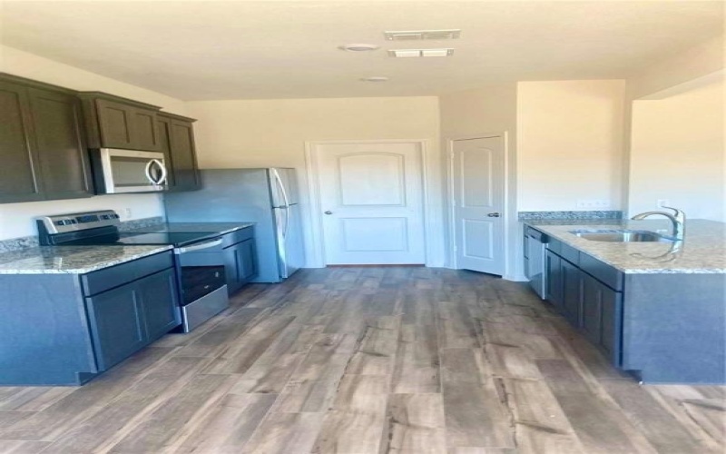 2028 Canterbury Drive, Seagoville, TX 75159, 4 Bedrooms Bedrooms, ,2 BathroomsBathrooms,Residential Lease,For Rent,2028 Canterbury Drive,20901750