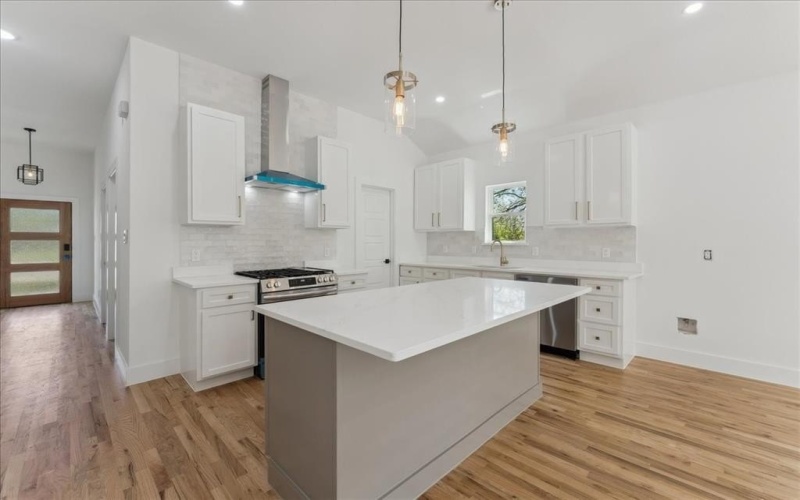 1313 Franklin Avenue, Bonham, TX 75418, 3 Habitaciones Habitaciones , ,2 BañosBaños,Residential,En Venta,1313 Franklin Avenue,20901897