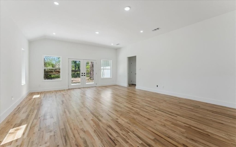 1313 Franklin Avenue, Bonham, TX 75418, 3 Habitaciones Habitaciones , ,2 BañosBaños,Residential,En Venta,1313 Franklin Avenue,20901897