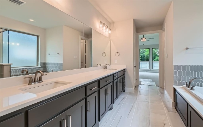 11204 Canopy Trail, Justin, TX 76247, 4 Bedrooms Bedrooms, ,3 BathroomsBathrooms,Residential,For Sale,11204 Canopy Trail,20904446