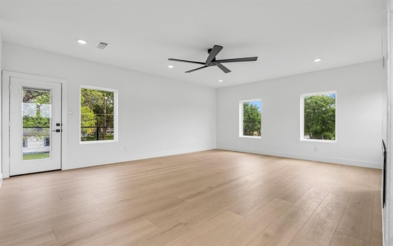 1926 Pueblo Street, Dallas, TX 75212, 3 Bedrooms Bedrooms, ,3 BathroomsBathrooms,Residential,For Sale,1926 Pueblo Street,20904479