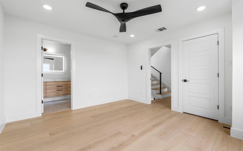 1926 Pueblo Street, Dallas, TX 75212, 3 Bedrooms Bedrooms, ,3 BathroomsBathrooms,Residential,For Sale,1926 Pueblo Street,20904479