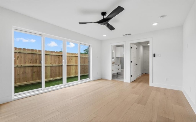 1926 Pueblo Street, Dallas, TX 75212, 3 Bedrooms Bedrooms, ,3 BathroomsBathrooms,Residential,For Sale,1926 Pueblo Street,20904479