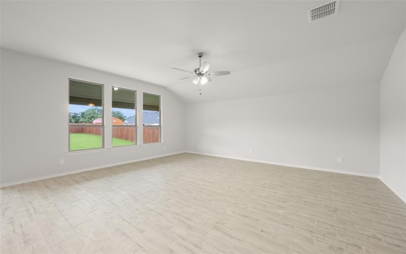 725 Stone Eagle, Azle, TX 76020, 4 Habitaciones Habitaciones , ,3 BañosBaños,Residential,En Venta,725 Stone Eagle,20903389