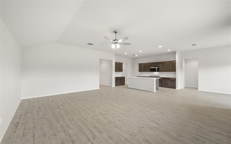 725 Stone Eagle, Azle, TX 76020, 4 Habitaciones Habitaciones , ,3 BañosBaños,Residential,En Venta,725 Stone Eagle,20903389