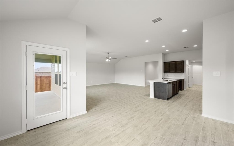 725 Stone Eagle, Azle, TX 76020, 4 Habitaciones Habitaciones , ,3 BañosBaños,Residential,En Venta,725 Stone Eagle,20903389
