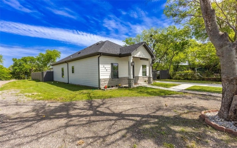 200 Opal Drive, West Tawakoni, TX 75474, 3 Habitaciones Habitaciones , ,2 BañosBaños,Residential,En Venta,200 Opal Drive,20903554