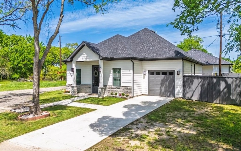 200 Opal Drive, West Tawakoni, TX 75474, 3 Habitaciones Habitaciones , ,2 BañosBaños,Residential,En Venta,200 Opal Drive,20903554