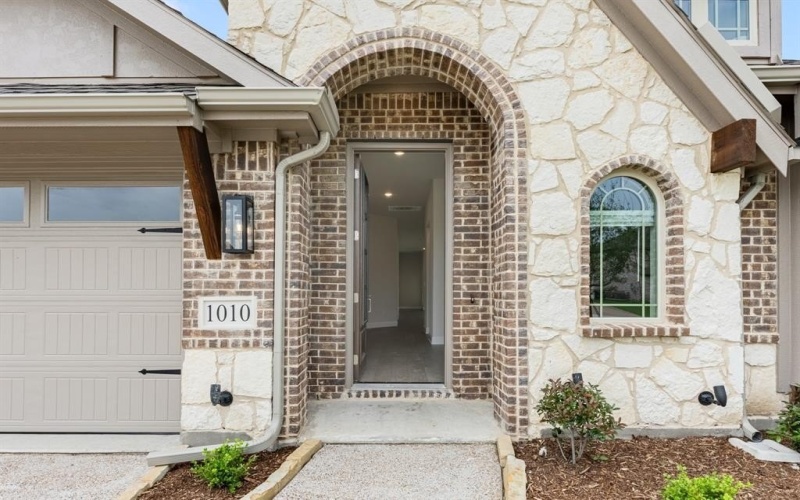 1010 Hickory Chase Lane, Melissa, TX 75454, 4 Bedrooms Bedrooms, ,3 BathroomsBathrooms,Residential,For Sale,1010 Hickory Chase Lane,20903850