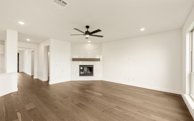 3933 Clingsman Way, McKinney, TX 75071, 5 Bedrooms Bedrooms, ,3 BathroomsBathrooms,Residential,For Sale,3933 Clingsman Way,20908390