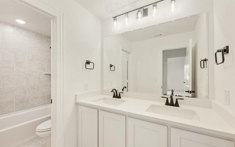 3933 Clingsman Way, McKinney, TX 75071, 5 Bedrooms Bedrooms, ,3 BathroomsBathrooms,Residential,For Sale,3933 Clingsman Way,20908390