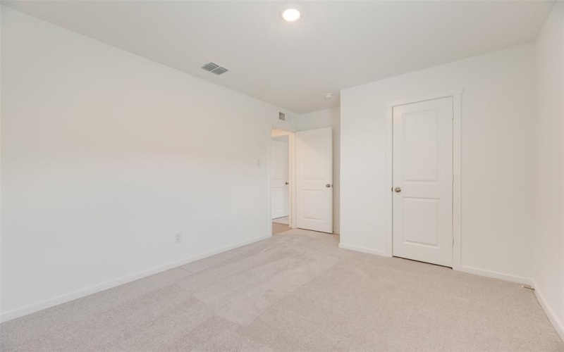 5016 Volunteer Drive, Ennis, TX 75119, 3 Bedrooms Bedrooms, ,2 BathroomsBathrooms,Residential,For Sale,5016 Volunteer Drive,20906134
