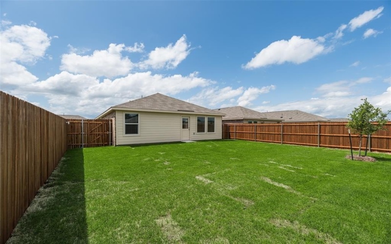 5016 Volunteer Drive, Ennis, TX 75119, 3 Bedrooms Bedrooms, ,2 BathroomsBathrooms,Residential,For Sale,5016 Volunteer Drive,20906134