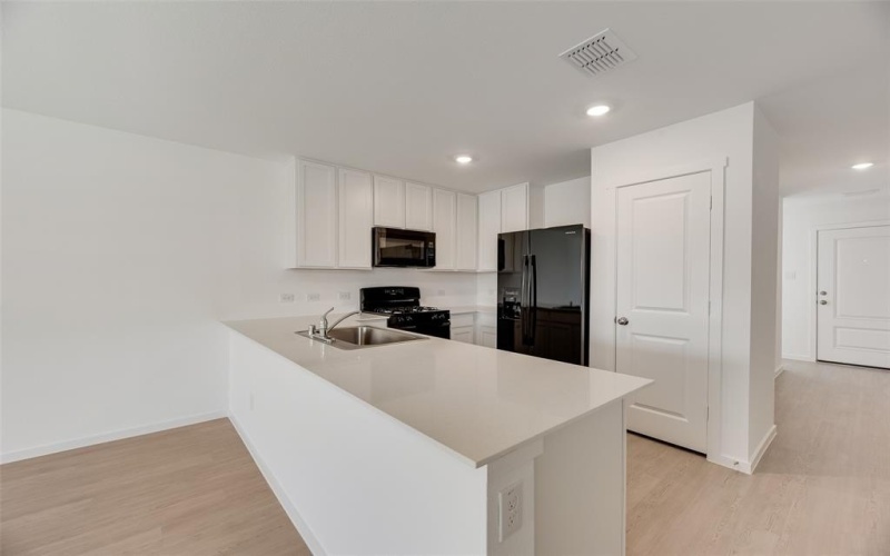 5016 Volunteer Drive, Ennis, TX 75119, 3 Bedrooms Bedrooms, ,2 BathroomsBathrooms,Residential,For Sale,5016 Volunteer Drive,20906134