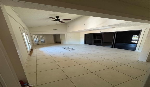 685 W Texas Avenue, Marshall, TX 75692, ,Commercial Sale,En Venta,685 W Texas Avenue,20906146