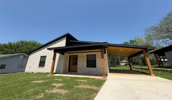 611 W Baker Street, Denison, TX 75020, 3 Bedrooms Bedrooms, ,2 BathroomsBathrooms,Residential,For Sale,611 W Baker Street,20906165