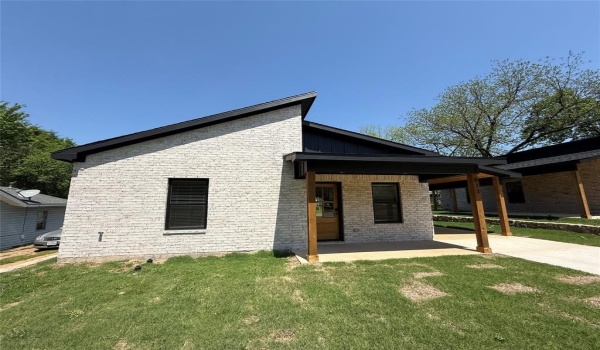 611 W Baker Street, Denison, TX 75020, 3 Bedrooms Bedrooms, ,2 BathroomsBathrooms,Residential,For Sale,611 W Baker Street,20906165