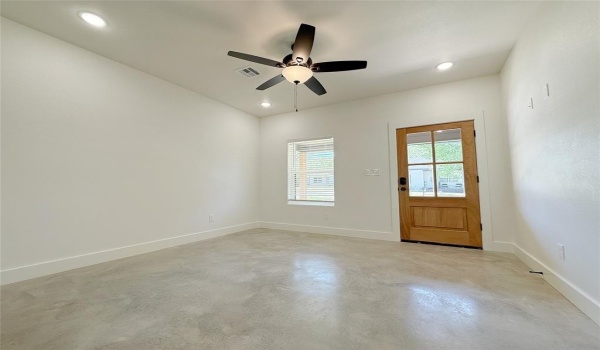 611 W Baker Street, Denison, TX 75020, 3 Bedrooms Bedrooms, ,2 BathroomsBathrooms,Residential,For Sale,611 W Baker Street,20906165