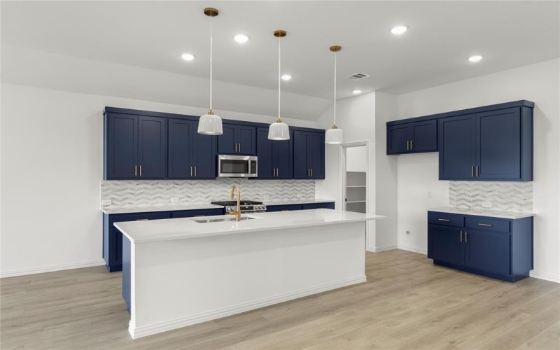1302 Parkdale Street, Forney, TX 75126, 5 Habitaciones Habitaciones , ,5 BañosBaños,Residential,En Venta,1302 Parkdale Street,20906166