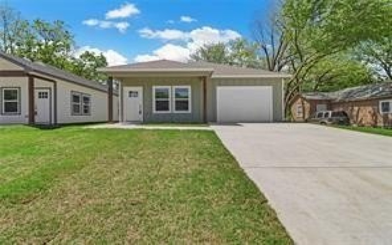 612-614 S Rusk Street #612, Sherman, TX 75090, 4 Bedrooms Bedrooms, ,2 BathroomsBathrooms,Residential Lease,For Rent,612-614 S Rusk Street,20906362