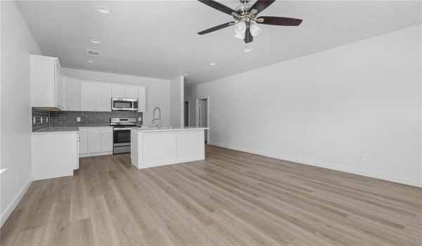 612-614 S Rusk Street #612, Sherman, TX 75090, 4 Bedrooms Bedrooms, ,2 BathroomsBathrooms,Residential Lease,For Rent,612-614 S Rusk Street,20906362