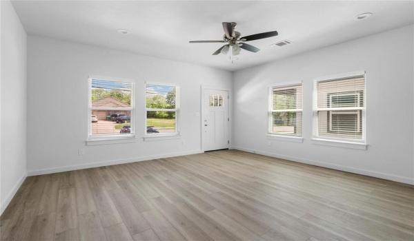 612-614 S Rusk Street #612, Sherman, TX 75090, 4 Bedrooms Bedrooms, ,2 BathroomsBathrooms,Residential Lease,For Rent,612-614 S Rusk Street,20906362