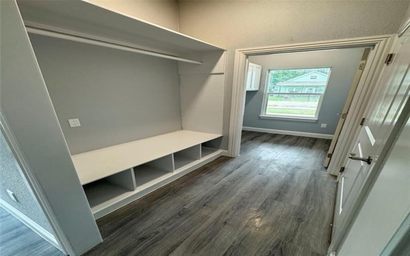 409 S Main Street, Bonham, TX 75418, 3 Bedrooms Bedrooms, ,2 BathroomsBathrooms,Residential,For Sale,409 S Main Street,20906481