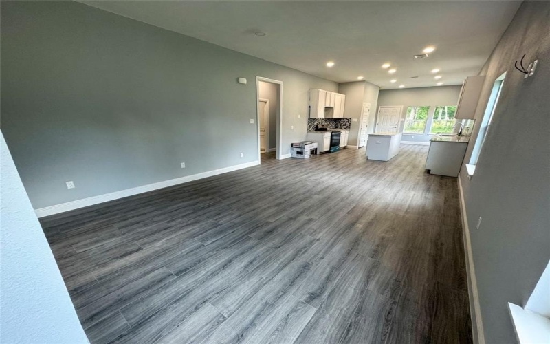 409 S Main Street, Bonham, TX 75418, 3 Bedrooms Bedrooms, ,2 BathroomsBathrooms,Residential,For Sale,409 S Main Street,20906481