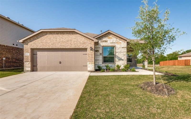 8601 Centerboard Lane, Fort Worth, TX 76179, 4 Bedrooms Bedrooms, ,2 BathroomsBathrooms,Residential Lease,For Rent,8601 Centerboard Lane,20906544